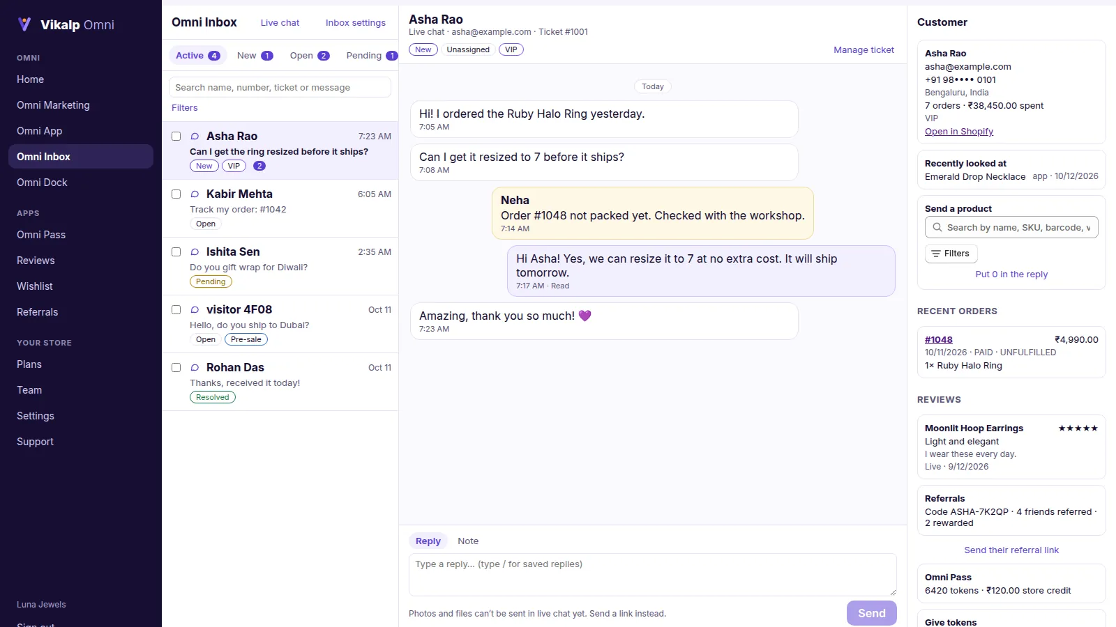 Omni Inbox with a live chat and the customer’s profile beside it